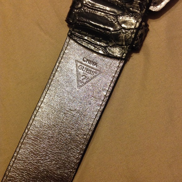 Guess snakeskin inspired belt - Picture 7 of 8